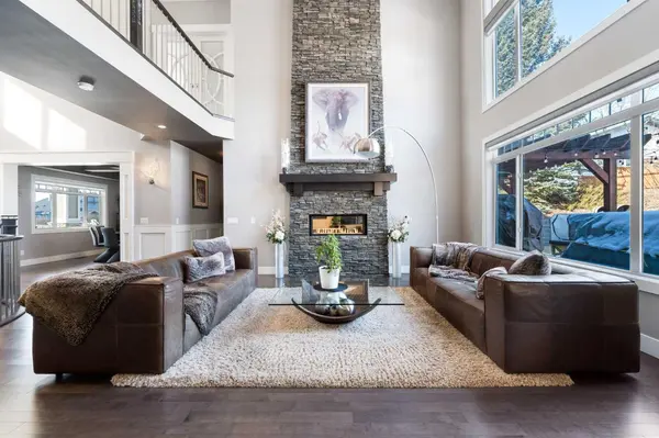 964 East Chestermere, Chestermere, AB T1X 1R2