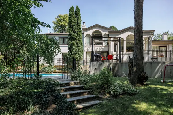 42 Fifeshire RD, Toronto C12, ON M2L 2G6