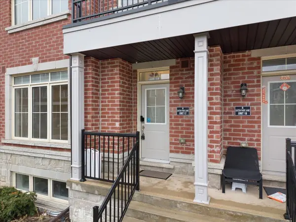 8 Eaton Park LN #17, Toronto E05, ON M1W 0A5