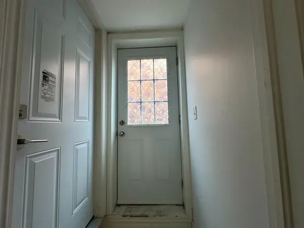 12 Ball CRES #BASEMENT, Whitby, ON L1P 1W6