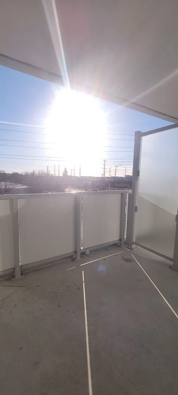 1010 Sandy Beach RD #206, Pickering, ON L1W 0C7