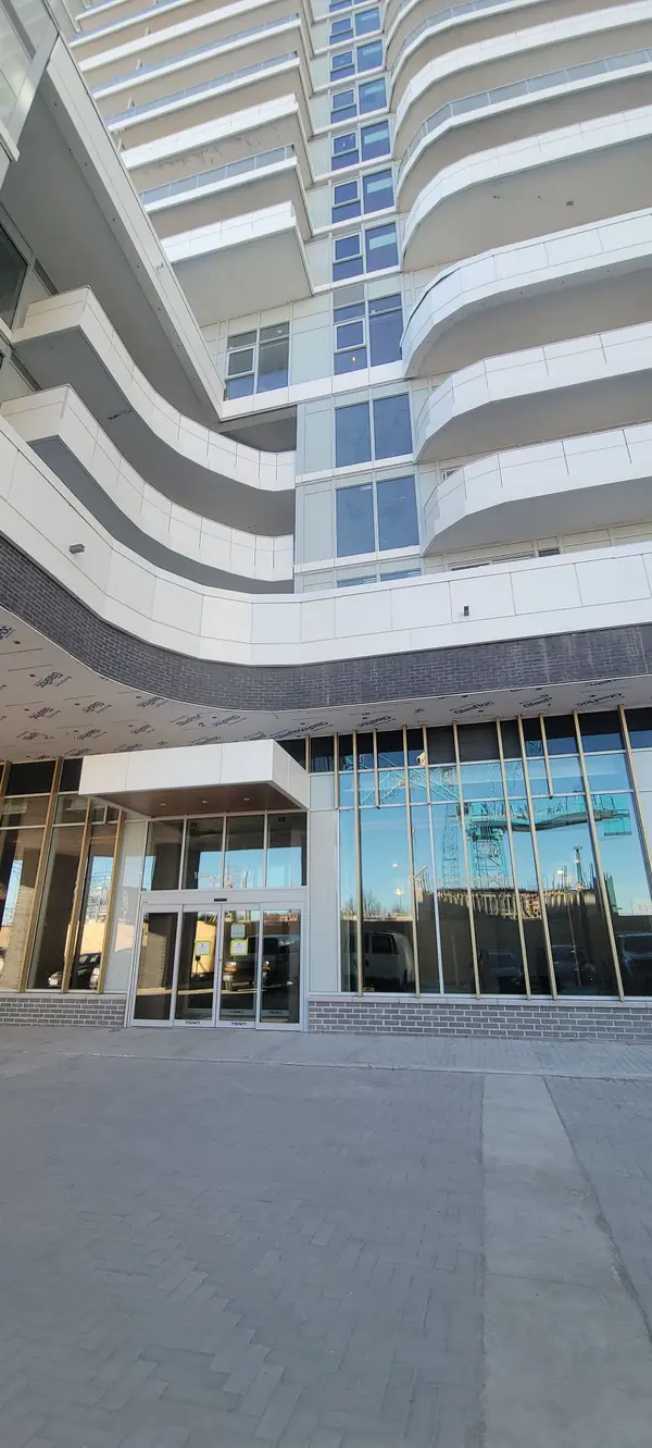 1010 Sandy Beach RD #206, Pickering, ON L1W 0C7