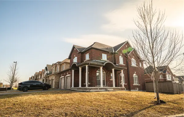 27 Bamburg ST, Georgina, ON L0E 1R0