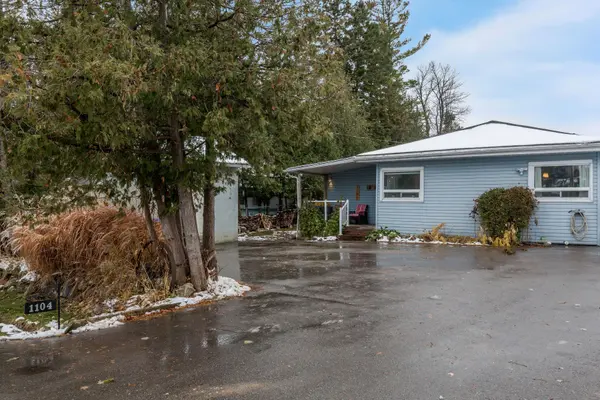 1104 Ferrier AVE, Innisfil, ON L0L 1W0