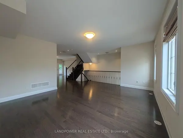 28 Plowman LN, Richmond Hill, ON L4B 0G4