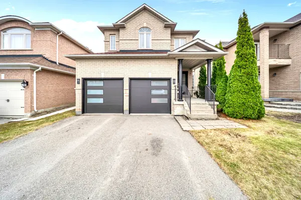 45 Naughton DR, Richmond Hill, ON L4C 0R2