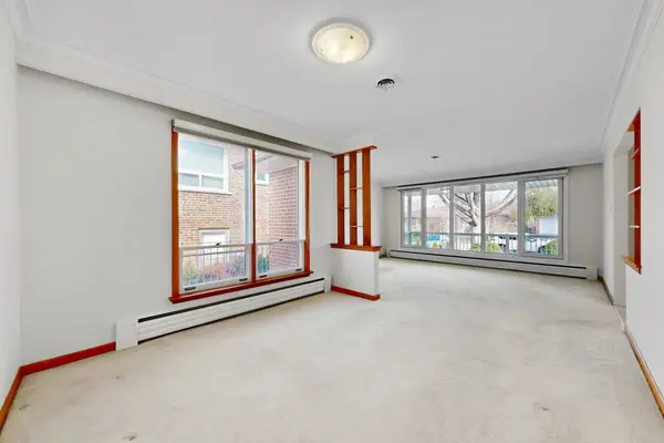 27 Peacham CRES, Toronto W05, ON M3M 1S2