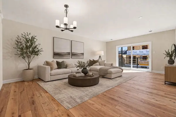 448 Falcon LN, Russell, ON K4R 0M5