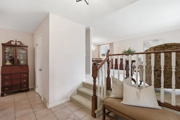 3 Elderwood DR, St. Catharines, ON L2S 3E9