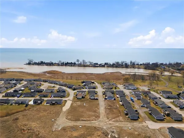 20 Hickory HOLW, Haldimand, ON N0A 1L0