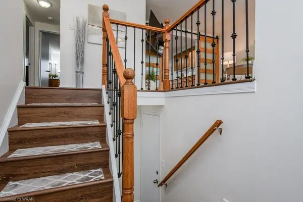 554 halberstadt CIR, Cambridge, ON N3H 5J5