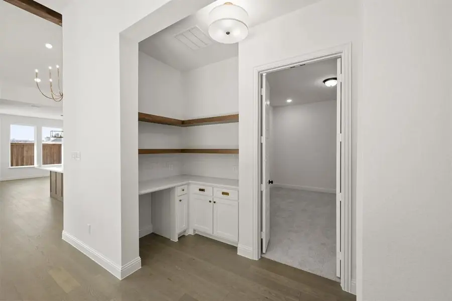 4728 Hawthorn Hills Lane, Arlington, TX 76005