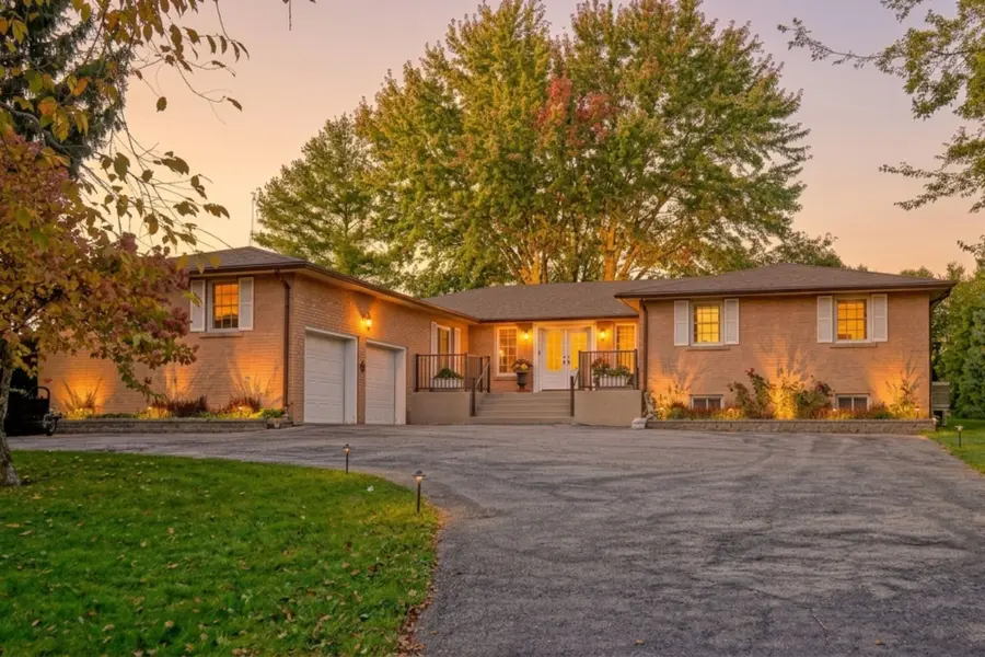 240 Webb RD, Uxbridge, ON L4A 7X4