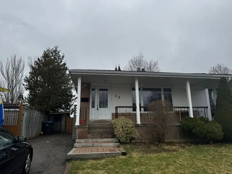 49 Doncaster DR #Upper, Brampton, ON L6T 1S8