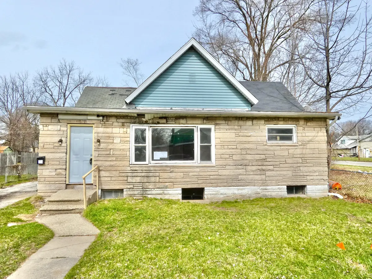 885 Mineral AVE, Benton Harbor City, MI 49022