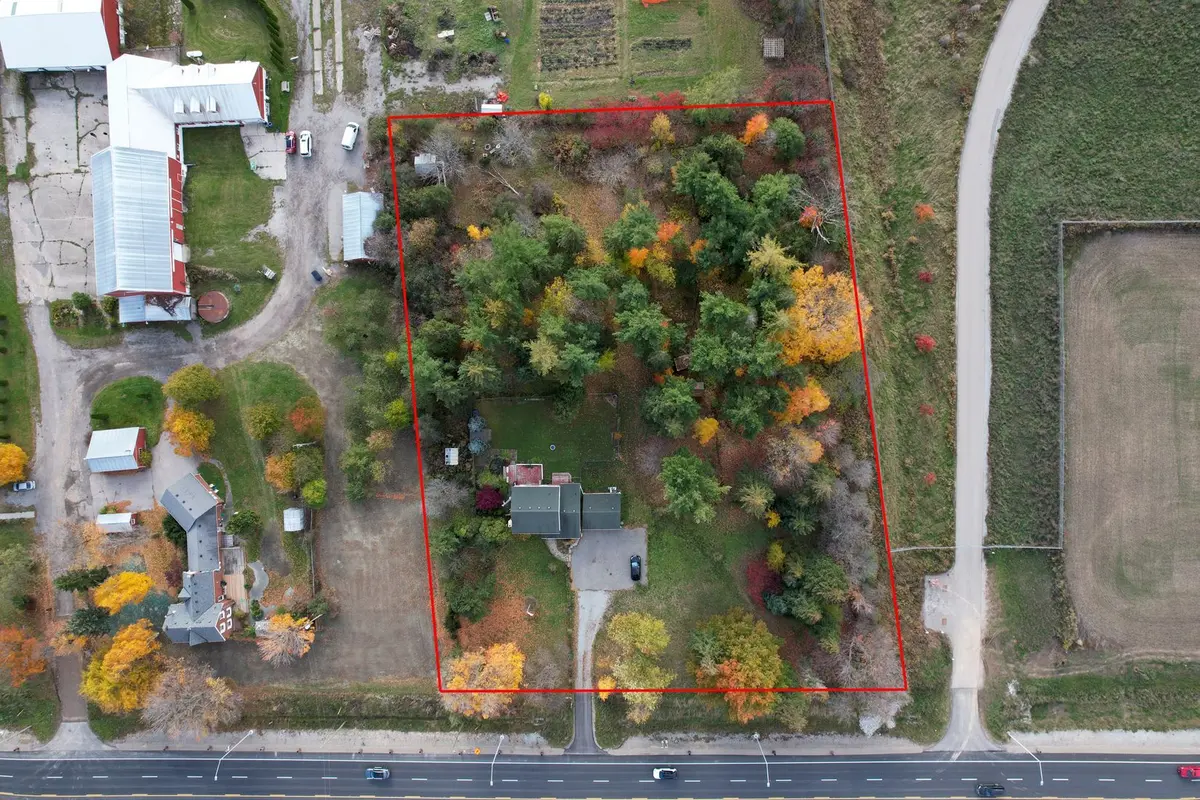 9190 Trafalgar RD, Halton Hills, ON L7G 4S5