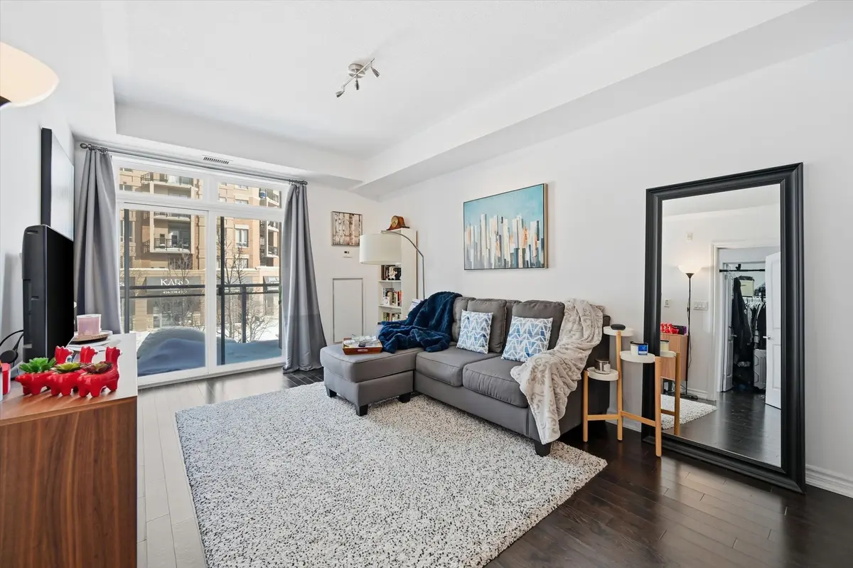 5317 Upper Middle RD #221, Burlington, ON L7L 0G8