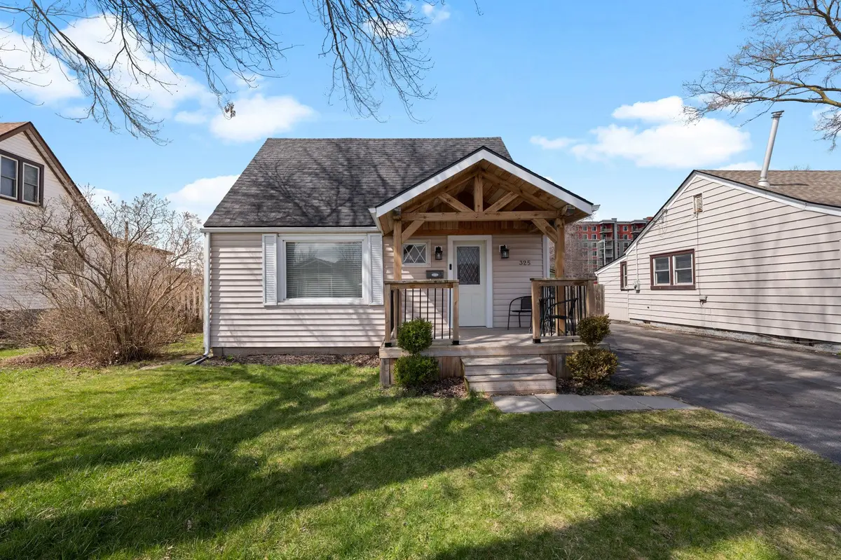 325 Crowland AVE, Welland, ON L3B 1X5
