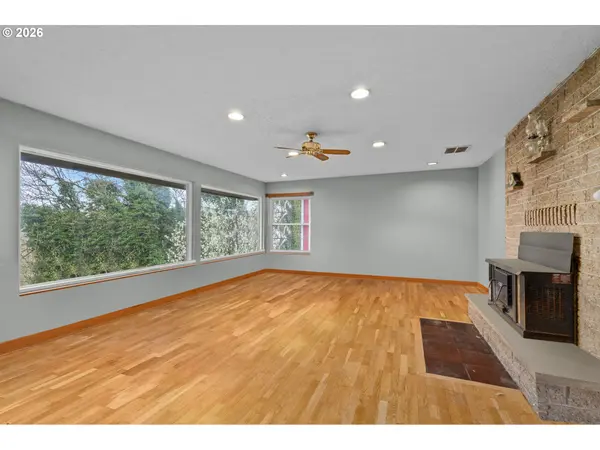 105 ISLAND VIEW LN, Kelso, WA 98626