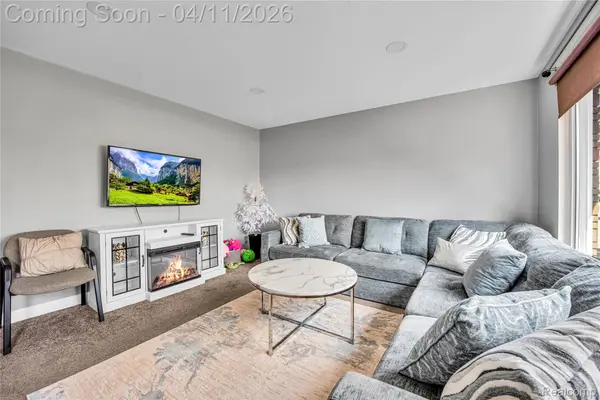 14615 Masonic BLVD, Warren, MI 48088