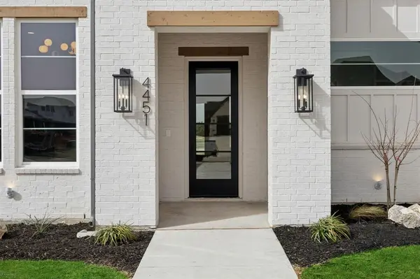 4451 Redbud Lane, Midlothian, TX 76065