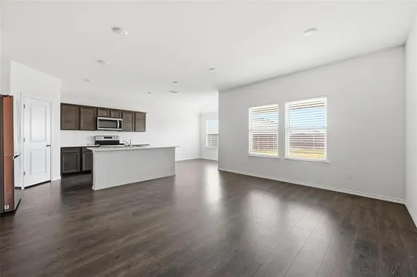 1708 Misty Meadow Lane,  Lancaster,  TX 75146