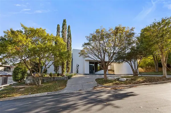 1108 Shady Oaks Lane, Westover Hills, TX 76107