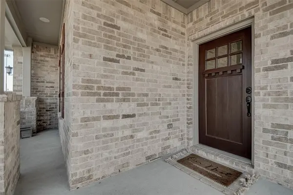 413 Vawter Drive, Van Alstyne, TX 75495