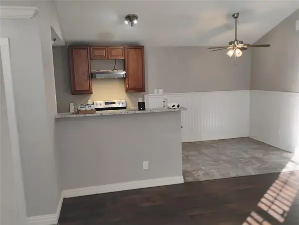 318 Teakwood Lane, Lewisville, TX 75067