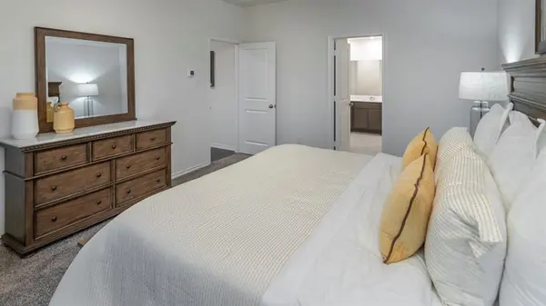 3304 Charleston Drive, Ennis, TX 75119