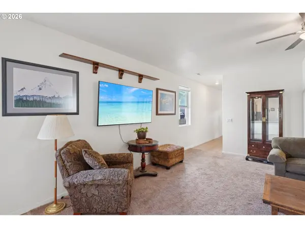 1312 W 17TH AVE, La Center, WA 98629