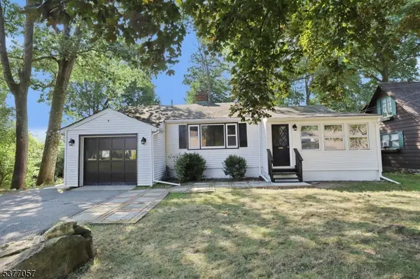 32 Heighwood Trl, Sparta Twp., NJ 07871