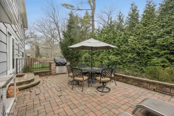 12 Troy Dr, Livingston Twp., NJ 07039