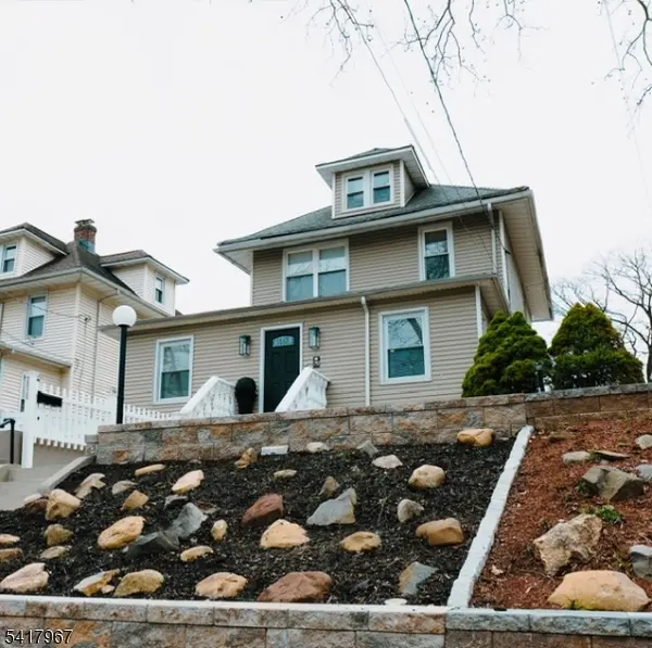 290 Elm Ave, Bogota Boro, NJ 07603