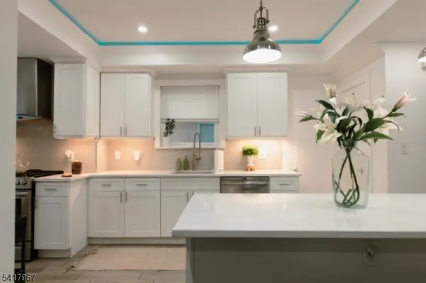 290 Elm Ave, Bogota Boro, NJ 07603