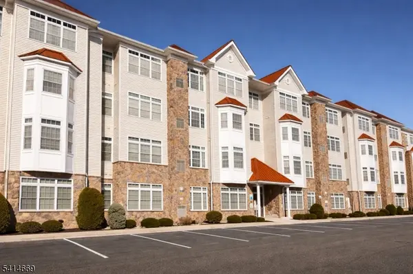 104 E Elizabeth Ave #307, Linden City, NJ 07036