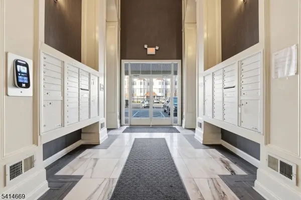 104 E Elizabeth Ave #307, Linden City, NJ 07036