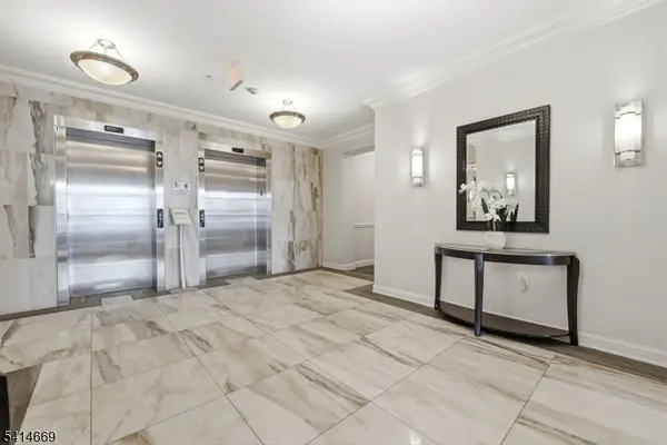 104 E Elizabeth Ave #307, Linden City, NJ 07036