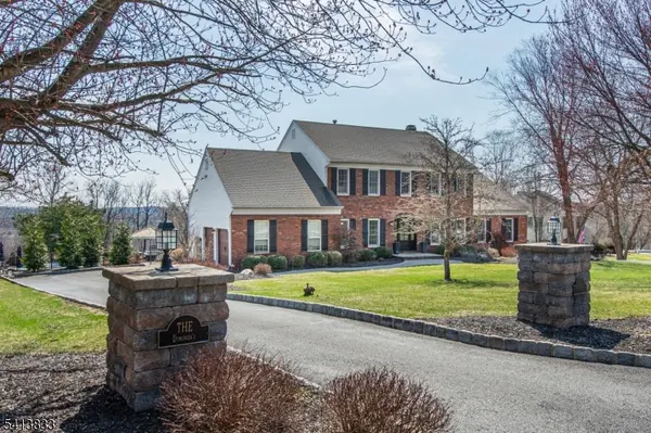 5 Tracey Ln, Mount Olive Twp., NJ 07828