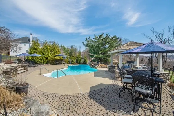 5 Tracey Ln, Mount Olive Twp., NJ 07828