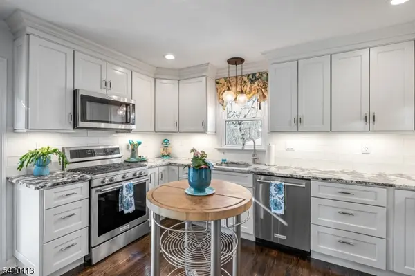 18 Barker Ave, Hawthorne Boro, NJ 07506