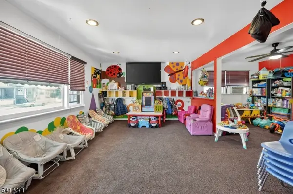 241 Halsted St, East Orange City, NJ 07018