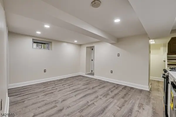 602 Avenue E, Bayonne City, NJ 07002