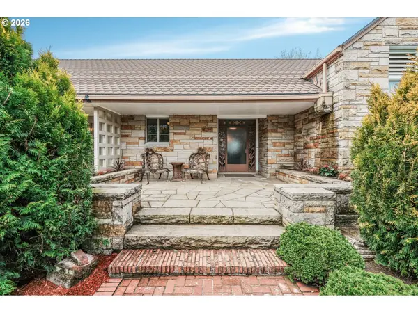 710 N MOLALLA AVE, Molalla, OR 97038