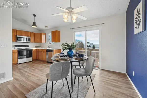 2210 Lisa DR, Colorado Springs, CO 80915