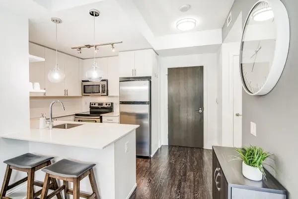 560 Front ST W #414, Toronto C01, ON M5V 1C1