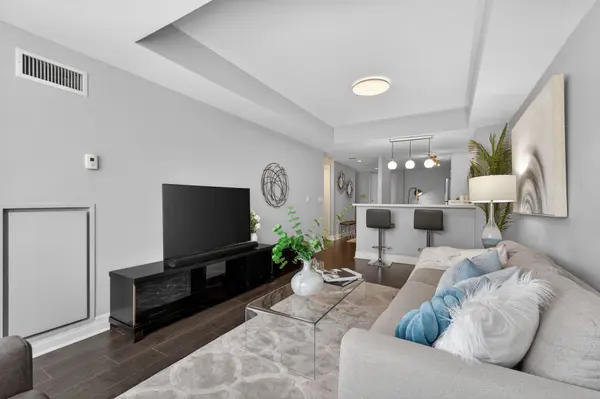 1801 Bayview AVE #702, Toronto C11, ON M4G 4K2