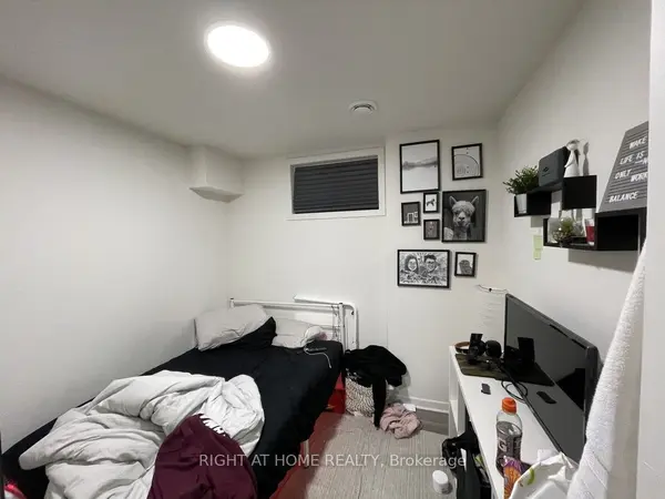 1258 Broadview AVE #1, Toronto E03, ON M4K 2T4