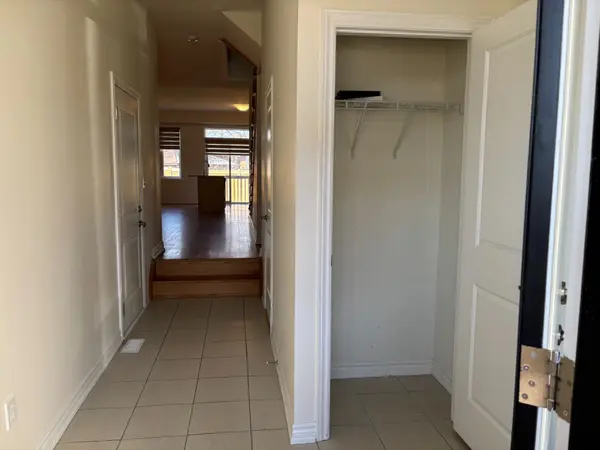 318 OKANAGAN PATH, Oshawa, ON L1H 0A7