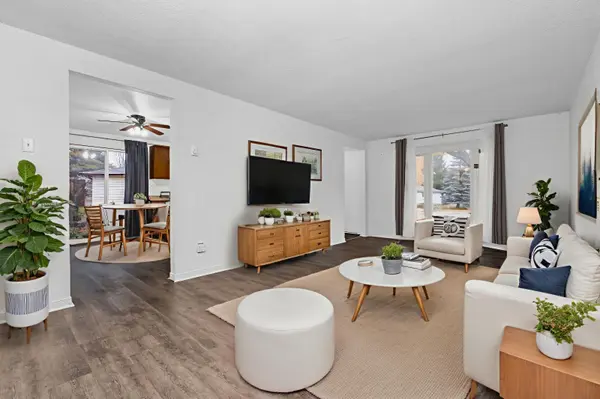 8 Maple Leaf TER, Innisfil, ON L0L 1L0